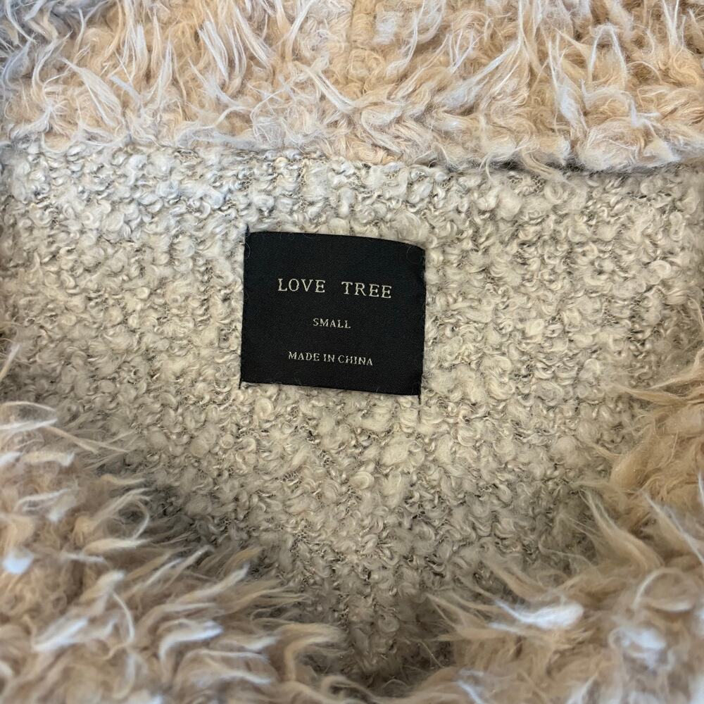 Love Tree Vest - Picture 4 of 5
